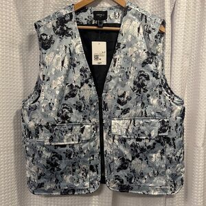 Forever 21 NWT Abstract Floral Vest